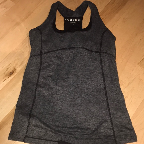 Athletic shirt - Picture 1 of 3